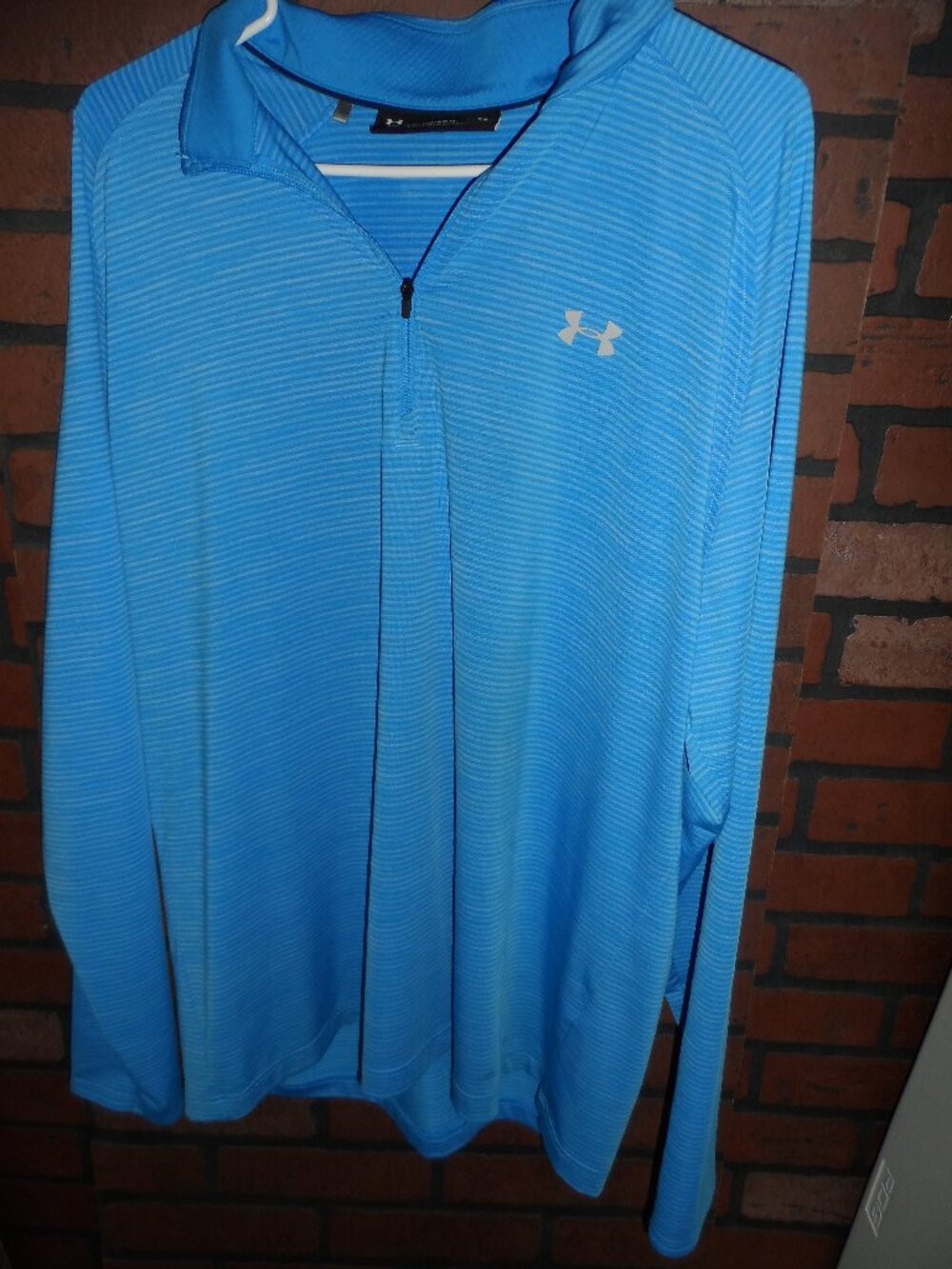 Mens Under Armour XLarge Loose Long Sleeve Pullover